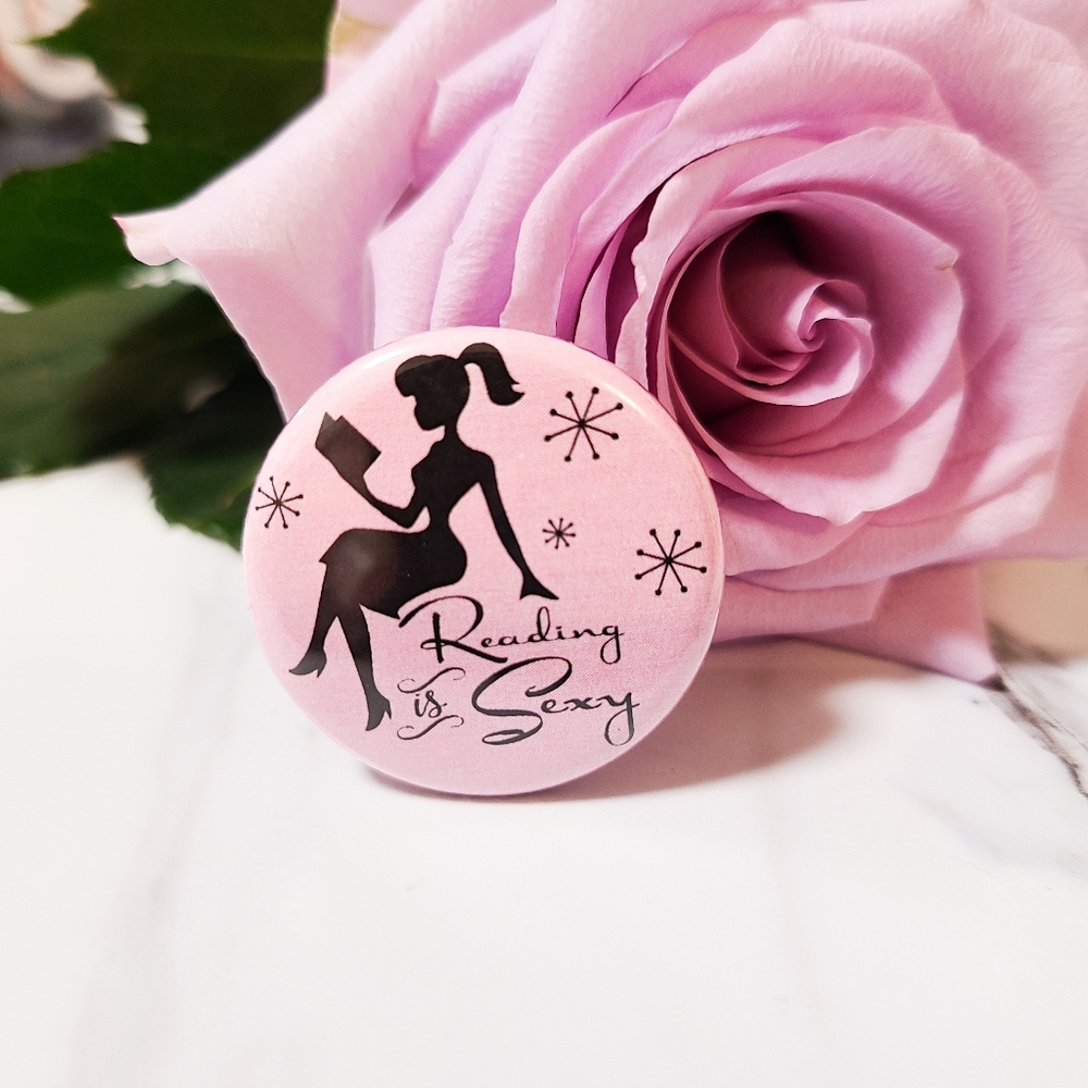 "Reading is Sexy" Retro Button